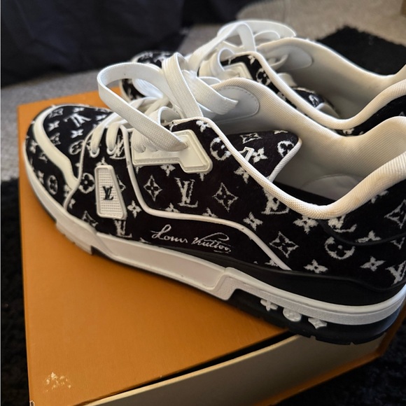 Louis Vuitton Monogram Black and White Sneakers - Picture 1 of 3